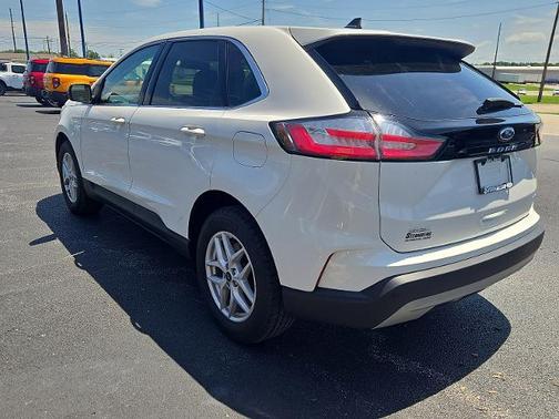 STAR WHITE 2024 Ford Edge SEL