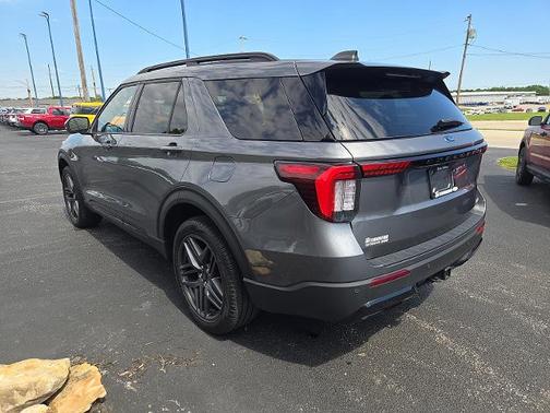 CARBONIZED GRAY METALLIC 2025 Ford Explorer ST-LINE