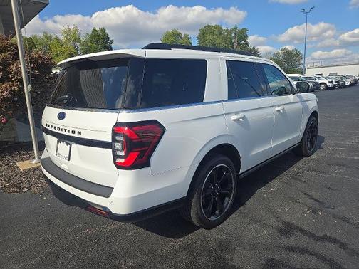 2022 Ford Expedition LIMITED