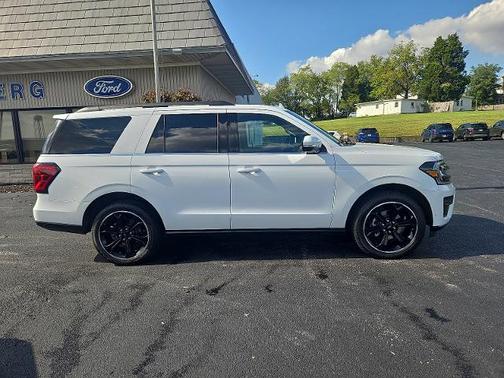 2022 Ford Expedition LIMITED