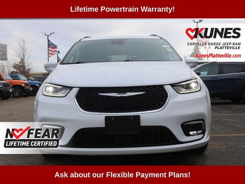 2022 Chrysler Pacifica Touring L