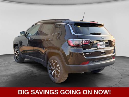 Diamond Black Crystal Pearlcoat 2026 Jeep Compass Limited