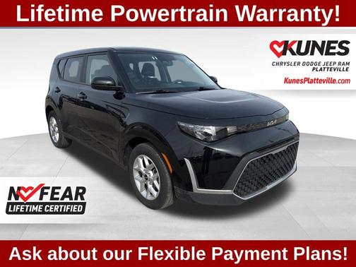 Fusion Black 2025 Kia Soul LX