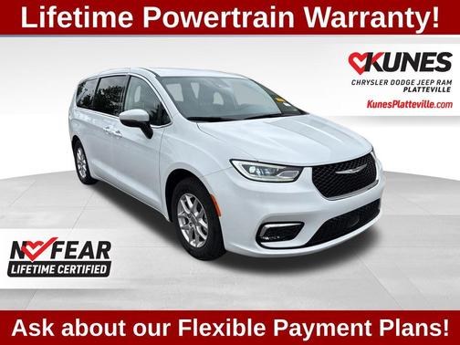 Bright White Clearcoat 2023 Chrysler Pacifica Touring L