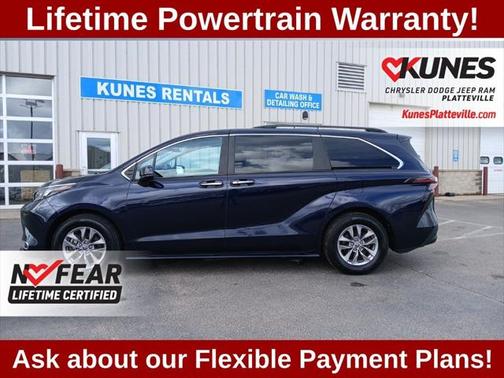2024 Toyota Sienna XLE 8 Passenger