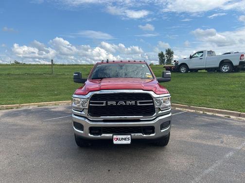 2024 RAM 2500 Tradesman Crew Cab 4x4 6'4' Box