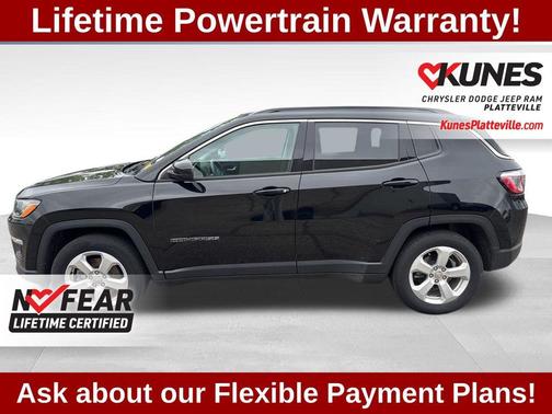 Diamond Black Crystal Pearlcoat 2019 Jeep Compass Latitude