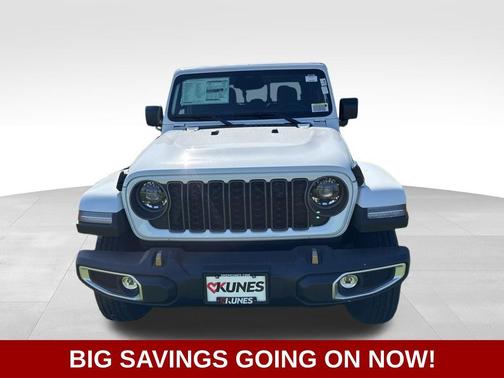 Bright White Clear-Coat Exterior Paint 2026 Jeep Gladiator 85th Anniversary Edition