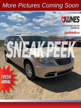 2013 Chrysler Town & Country Touring-L
