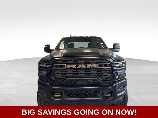 Diamond Black Crystal Pearl-Coat Exterior Paint 2026 RAM 2500 Big Horn Crew Cab 4x4 6'4' Box
