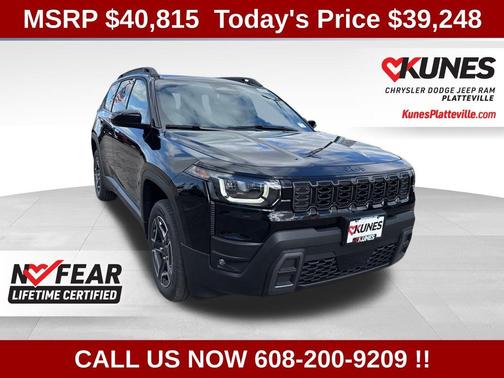 Diamond Black Crystal Pearl-Coat Exterior Paint 2026 Jeep Cherokee Laredo