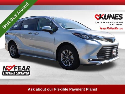 2024 Toyota Sienna XLE