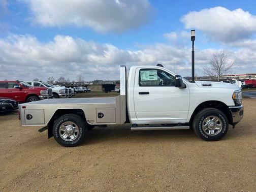 2023 RAM 2500 Tradesman Regular Cab 4x4 8' Box