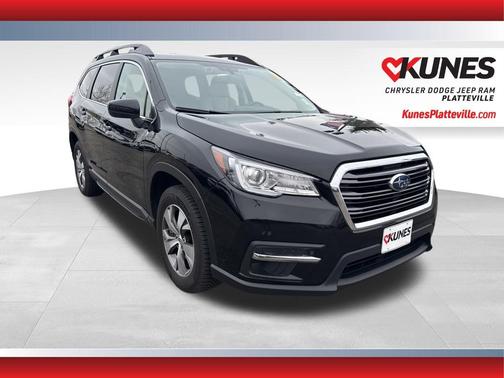 Crystal Black Silica 2022 Subaru Ascent Premium 7-Passenger
