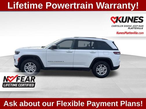 Bright White Clearcoat 2024 Jeep Grand Cherokee Laredo