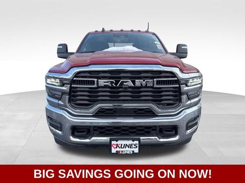 2025 RAM 2500 Tradesman Crew Cab 4x4 6'4' Box