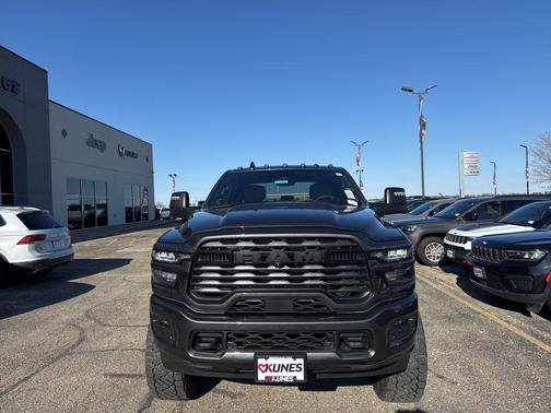 2026 RAM 2500 Big Horn Crew Cab 4x4 6'4' Box