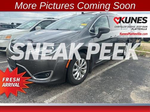 2018 Chrysler Pacifica Touring-L Plus