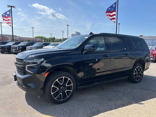 2024 Chevrolet Suburban RST