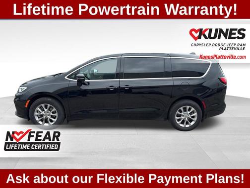 Diamond Black Crystal Pearlcoat 2025 Chrysler Pacifica L