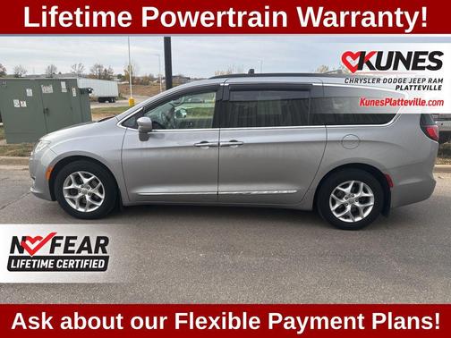 2017 Chrysler Pacifica Touring-L