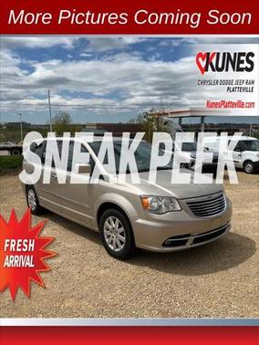 2016 Chrysler Town & Country Touring