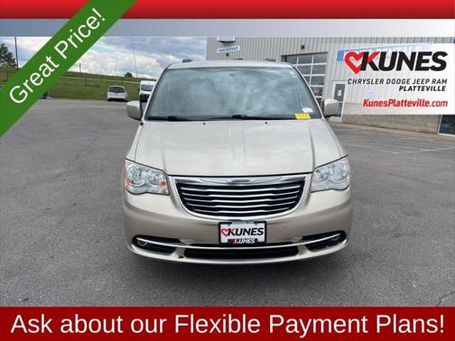 2016 Chrysler Town & Country Touring