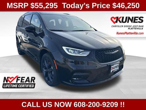 Diamond Black Crystal Pearl-Coat Exterior Paint 2026 Chrysler Pacifica L