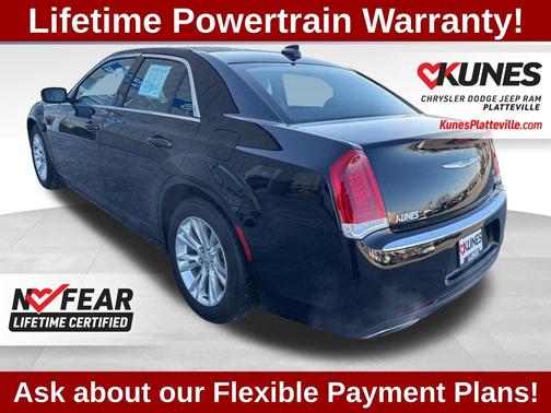 2021 Chrysler 300 Touring