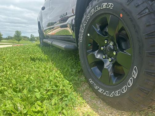 2025 RAM 1500 Warlock Crew Cab 4x4 5'7' Box