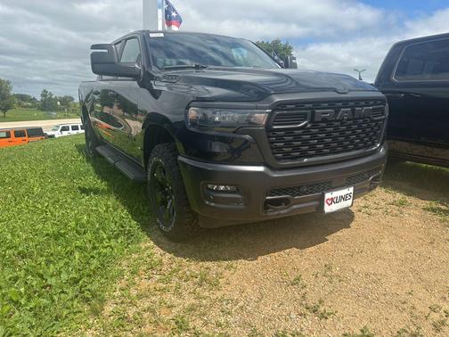 2025 RAM 1500 Warlock Crew Cab 4x4 5'7' Box
