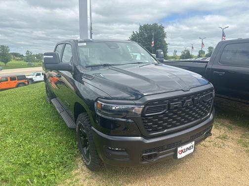 2025 RAM 1500 Warlock Crew Cab 4x4 5'7' Box