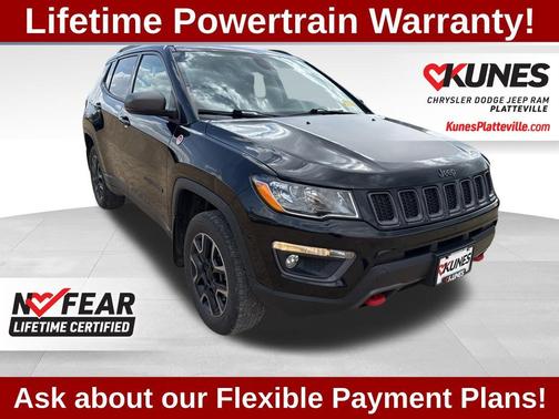 Diamond Black Crystal Pearlcoat 2019 Jeep Compass Trailhawk