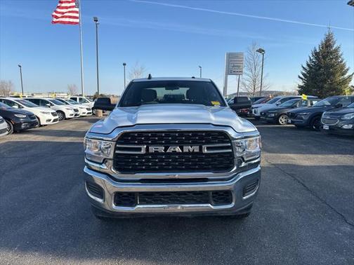 2022 RAM 2500 Big Horn Crew Cab 4x4 8' Box