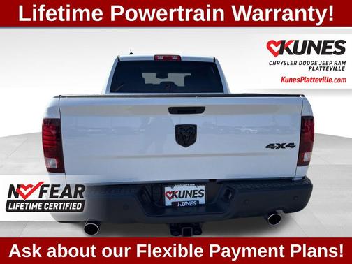 Bright White Clearcoat 2020 RAM 1500 Classic SLT