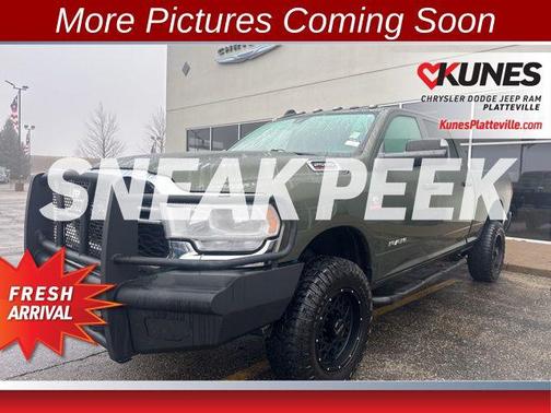 2020 RAM 2500 Tradesman Crew Cab 4X4 6'4' Box