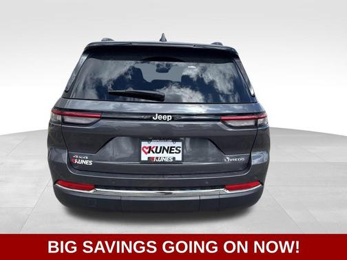 Baltic Gray Metallic Clear-Coat Exterior Paint 2025 Jeep Grand Cherokee Laredo