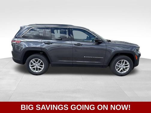 Baltic Gray Metallic Clear-Coat Exterior Paint 2025 Jeep Grand Cherokee Laredo
