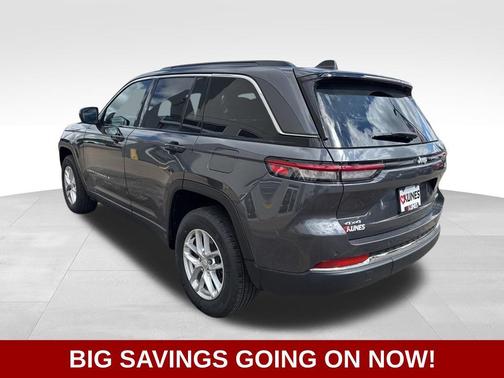 Baltic Gray Metallic Clear-Coat Exterior Paint 2025 Jeep Grand Cherokee Laredo