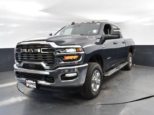2025 RAM 2500 Big Horn Crew Cab 4x4 6'4' Box