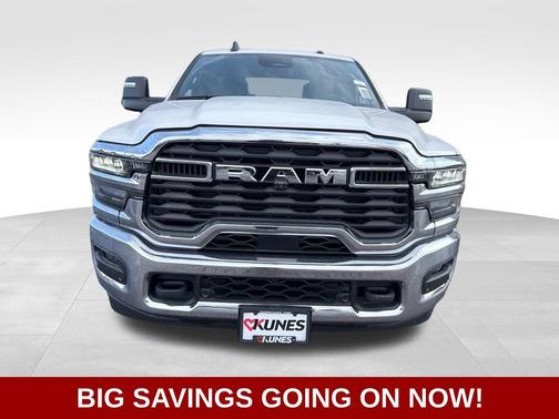 2025 RAM 3500 Big Horn Crew Cab 4x4 6'4' Box