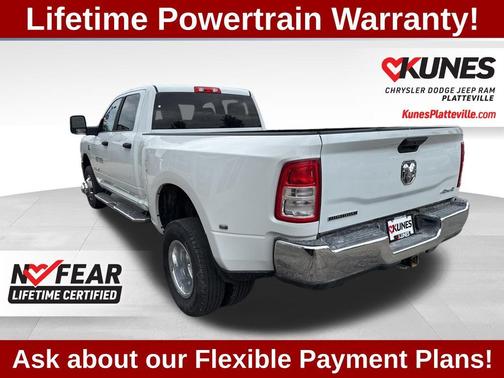Bright White Clearcoat 2024 RAM 3500 Big Horn Crew Cab 4x4 8' Box