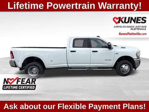 Bright White Clearcoat 2024 RAM 3500 Big Horn Crew Cab 4x4 8' Box