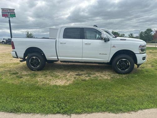 2025 RAM 2500 Laramie Crew Cab 4x4 6'4' Box