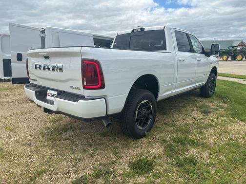 2025 RAM 2500 Laramie Crew Cab 4x4 6'4' Box