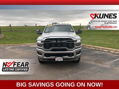 2025 RAM 2500 Tradesman Crew Cab 4x4 6'4' Box