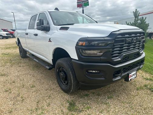 2025 RAM 2500 Tradesman Crew Cab 4x4 8' Box