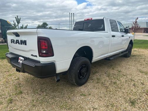 2025 RAM 2500 Tradesman Crew Cab 4x4 8' Box