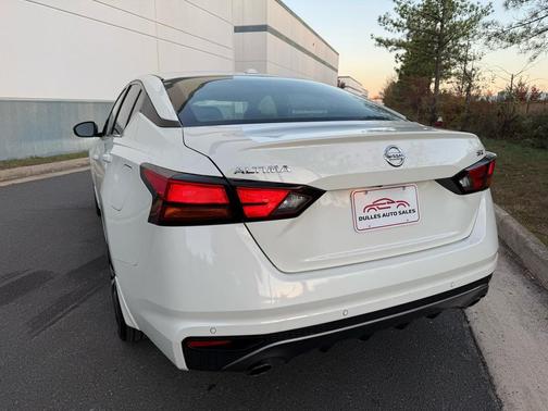 2020 Nissan Altima SR FWD