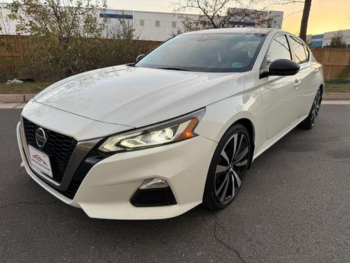 2020 Nissan Altima SR FWD